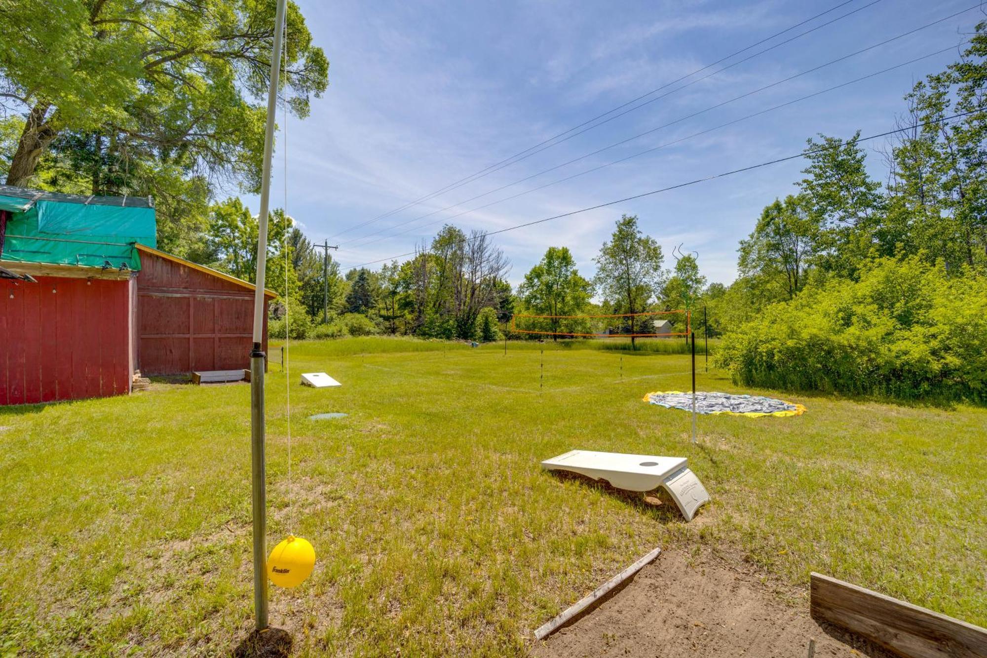 4 Seasons Bellaire Haven With Fire Pits And Game Room! Exterior photo